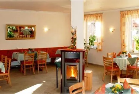 Joerns Konukevi 3*